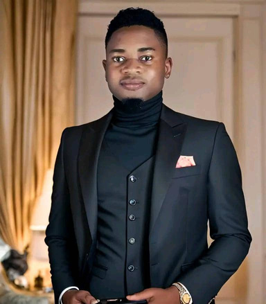 Image of Author Oluwaniyi