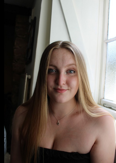 Image of Author Ania Bond