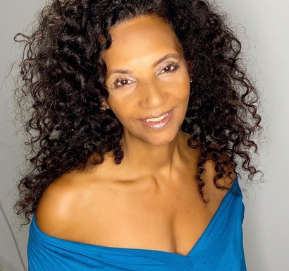 Image of Author Liana Robinson