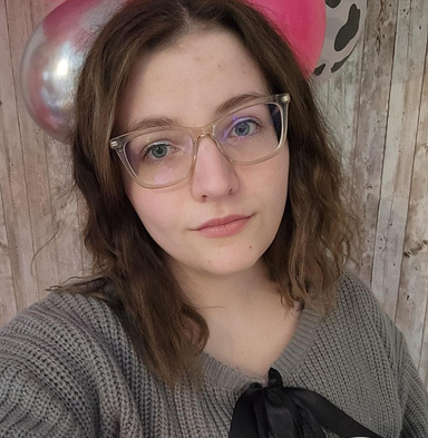 Image of Author Hayley x Horror Novels