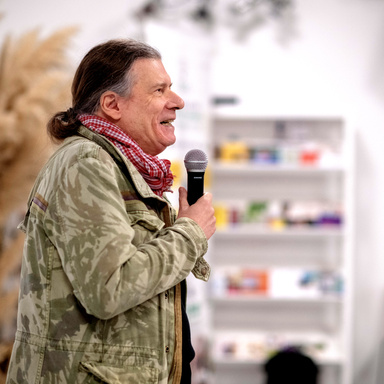 Image of Author Marc Bestgen, Meditation Teacher, Founder of AsaNamaste Meditation School