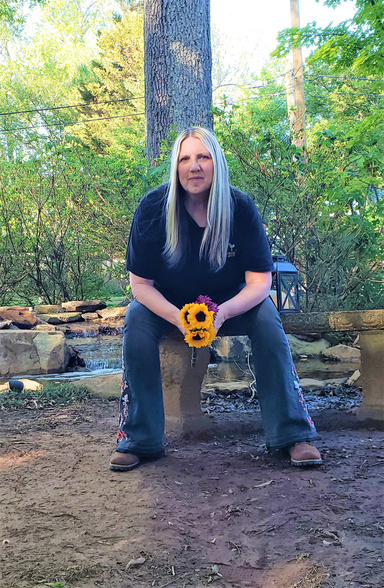 Image of Author Stephanie Reeves