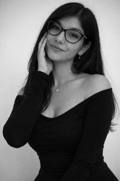 Image of Author Anca Barbulescu
