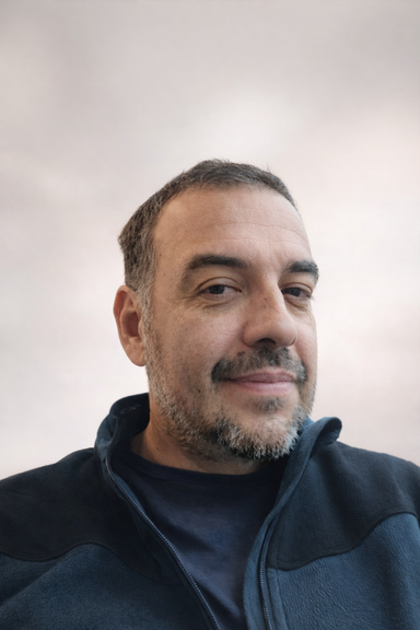 Image of Author Julio Rueda