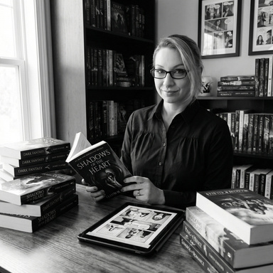 Image of Author A little about Mae Leon