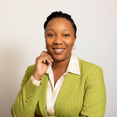 Image of Author Teerra Davis | Author. Speaker. Founder of Renewed Ink.