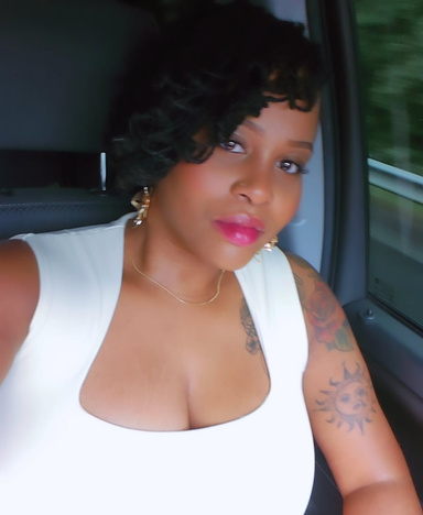 Image of Author Yulli Bouza