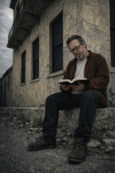 Image of Author James Manasco