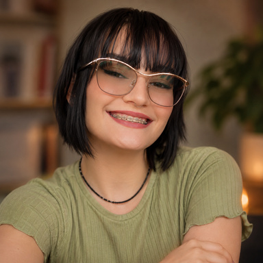 Image of Author Lindsey Day