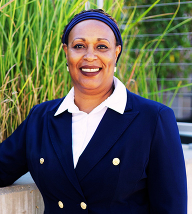 Image of Author Clarissa Burton