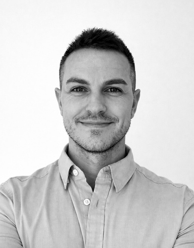Image of Author Jamie McNie
