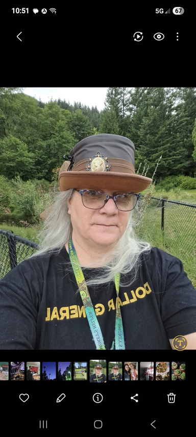 Image of Author Leslie Stockdale