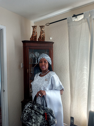 Image of Author Omoba Dr Yewande Okunoren-Oyekenu (aka HRM Queen Adesewa I/HRM Queen Kondwelani I).