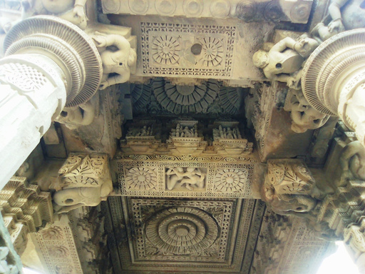 I TEMPLI  MATTAMAYURAS DI KADWAHA