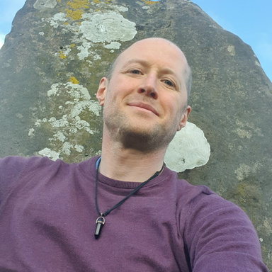 Image of Author Alistair Smith
