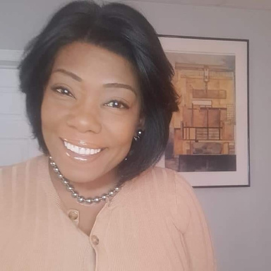 Image of Author Lashondra Graves The Apartment Lady
