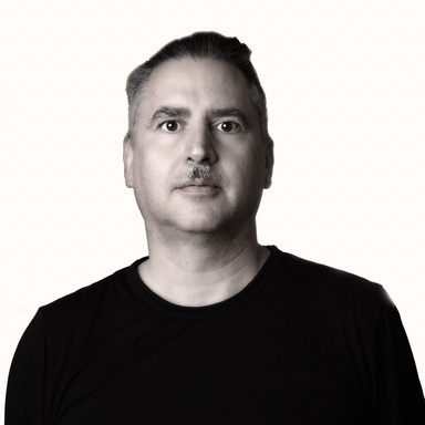 Image of Author Christopher Thomas