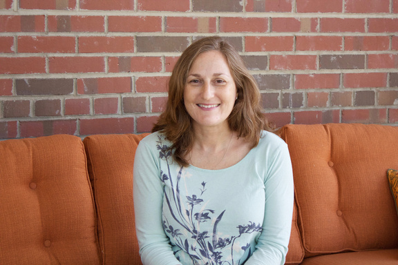 Image of Author Rachel Braynin