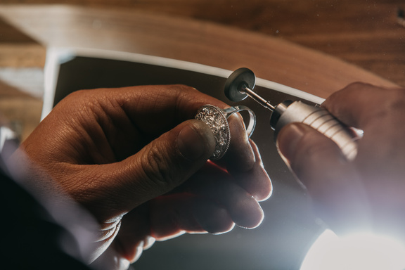 How to Sharpen Diamond Grinding Wheels for Maximum Performance