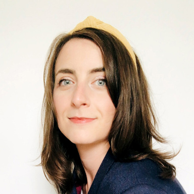 Image of Author Caroline Hanlon