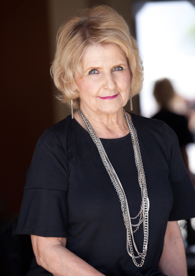 Image of Author Rosemary Henrich
