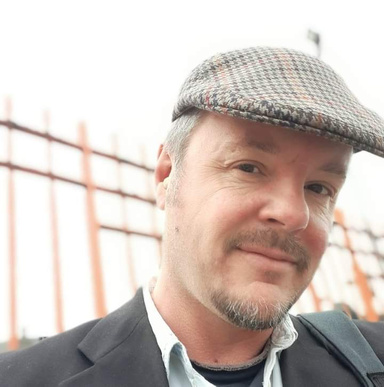 Image of Author Mark Daynes