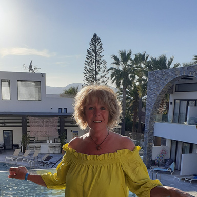Image of Author Paulette Dowle