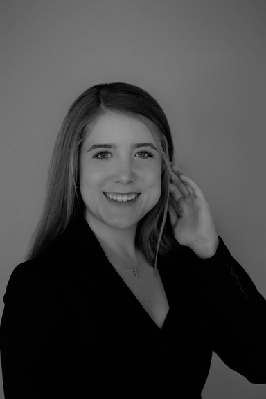 Image of Author Evie Breitbach
