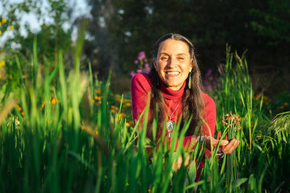 Image of Author ayreÁnna Ross