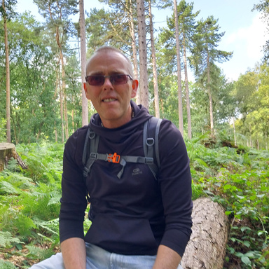 Image of Author Dave Earnden
