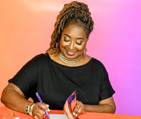 Image of Author Cecily Shelton