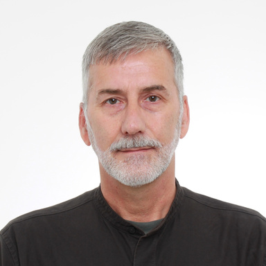 Image of Author Andrew Daws
