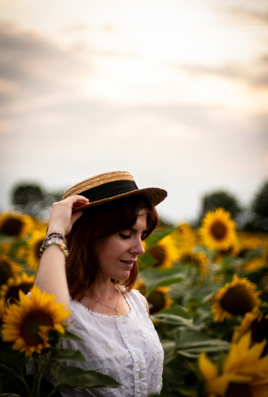 Image of Author Sara RR