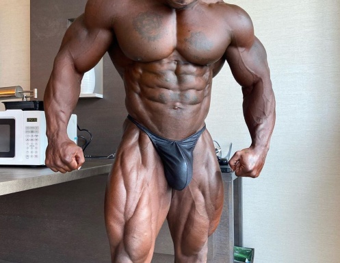 MUSCLE MEN