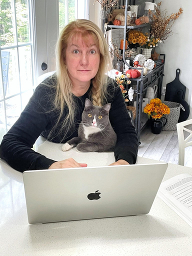 Image of Author Carrie Brown