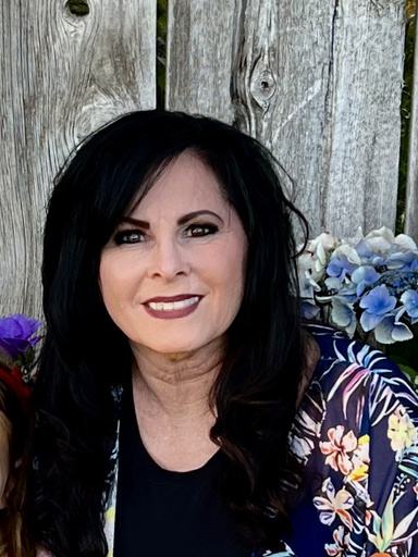 Image of Author Laurie Cummings