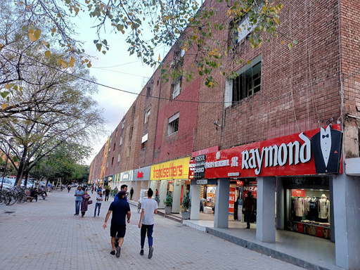 Exploring the Top 10 Markets on the Road from Mohali to Delhi by Cab