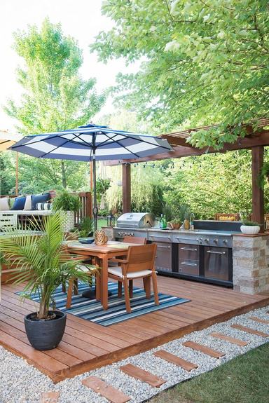 The Benefits of an Outdoor Kitchen: Enhancing Your Home and Lifestyle