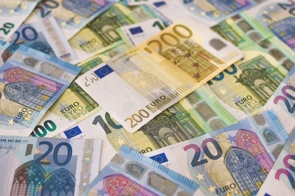 Multimilliardaire cette homme pèse 900 milliards