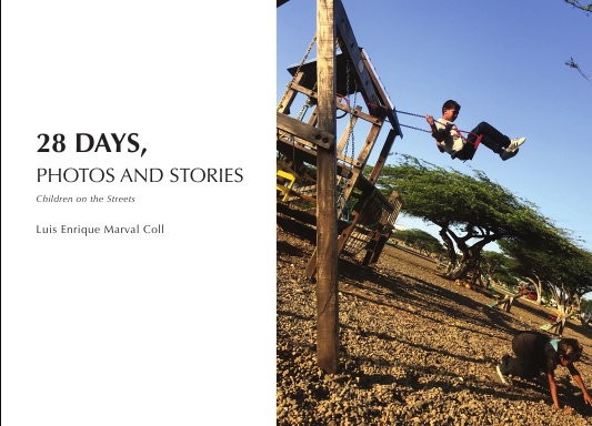 28 Days, Photos and Stories