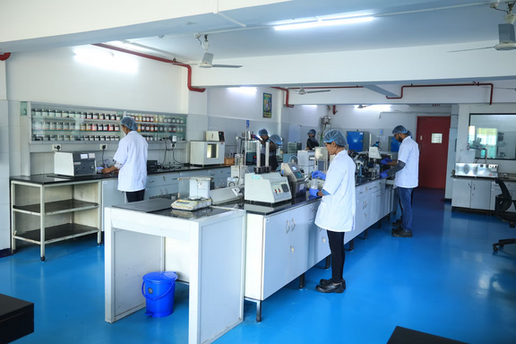 Four Grease Tests for Centralized Lubrication Systems