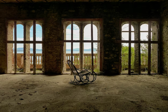 EL CASO DE LA MANSION ABANDONADA