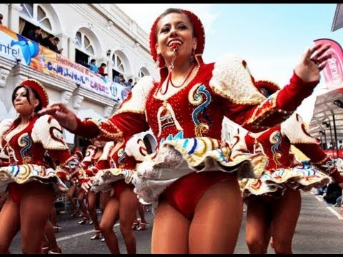 FOTOS DE MUJERES MOSTRANDO LOS CALZONES MIENTRAS BAILAN DIABLADA