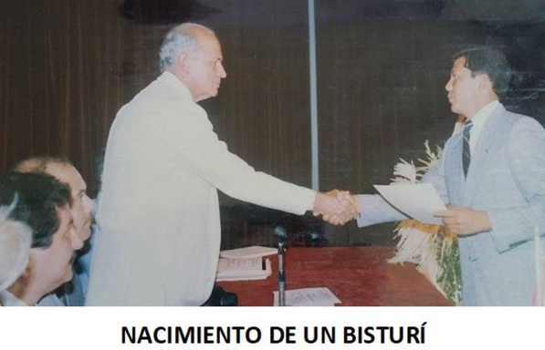 El Nacimiento de un bisturí