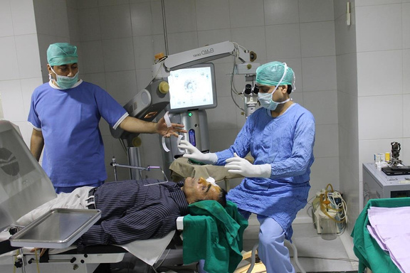 Cataract Surgery In Delhi