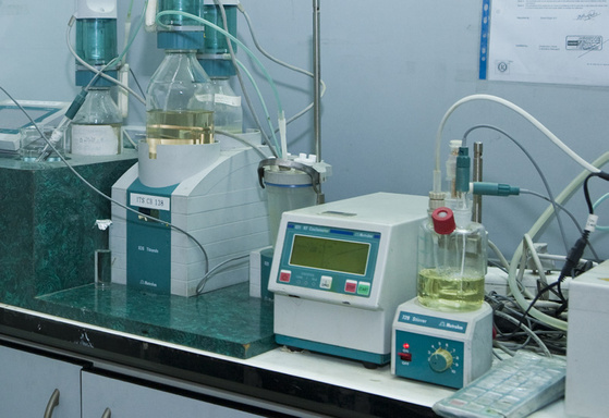 Crude Petroleum analysis handbook