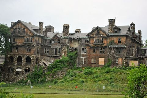 The Mystery of the Abandoned Mansion